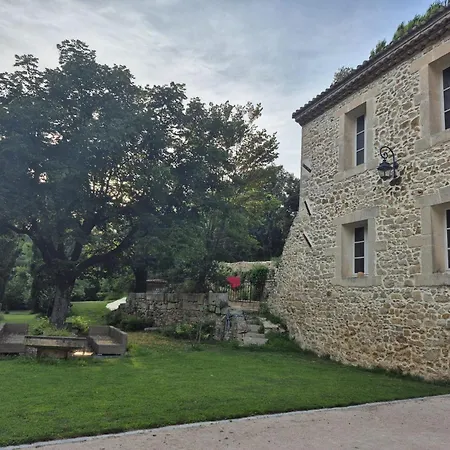 Au Coeur D'un Mas Bed & Breakfast